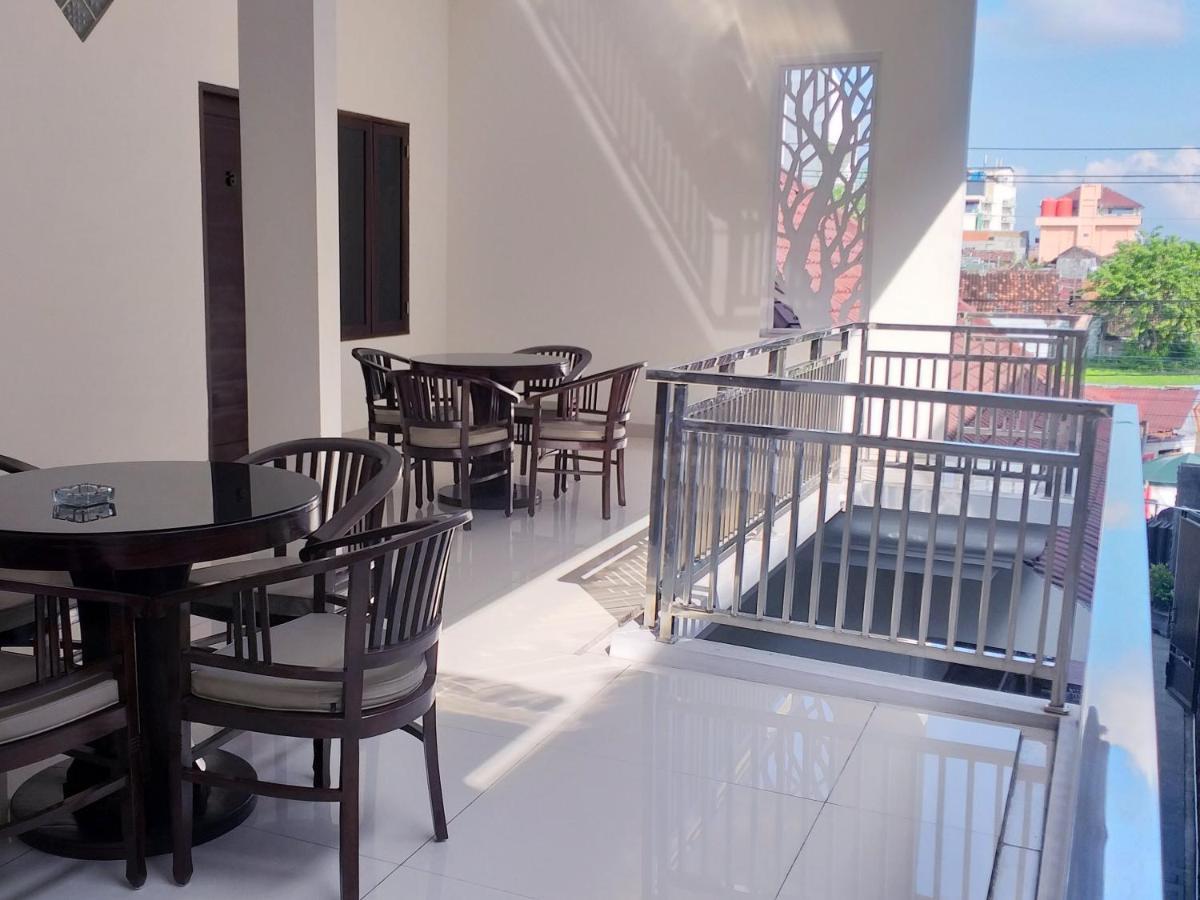Omah Watu Homestay Yogyakarta Ngoại thất bức ảnh